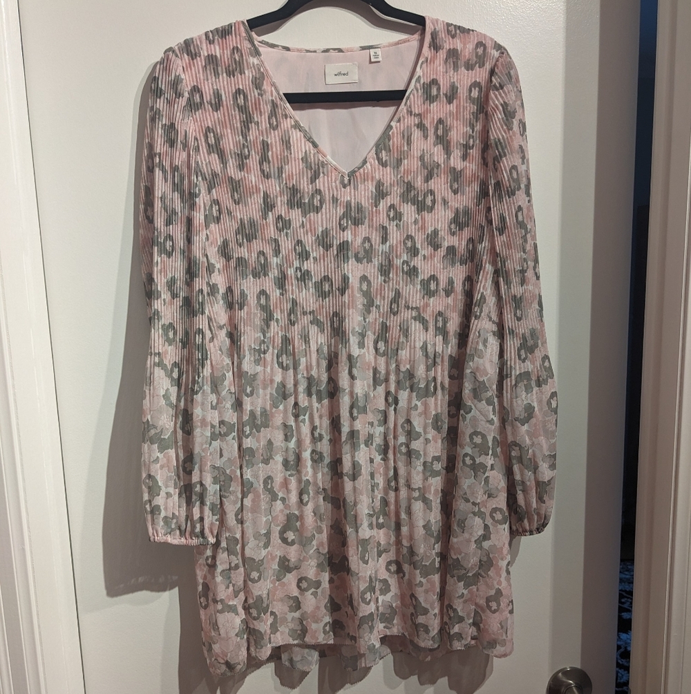 WILFRED Daydreamer V- neck Mini Dress - Picture 3 of 14